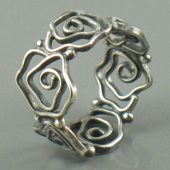 Anillo Irregular Hueco Plateado