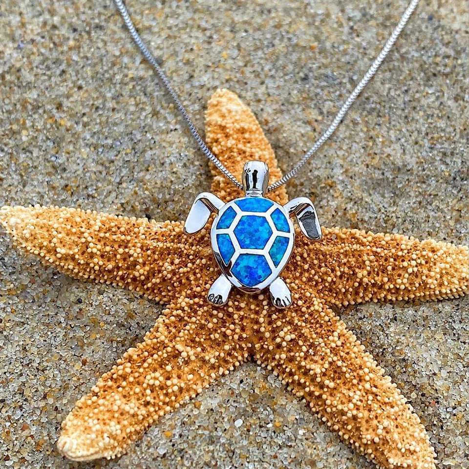 Conjunto Collar + Caravanas de Tortuga Marina en Ópalo y Plata