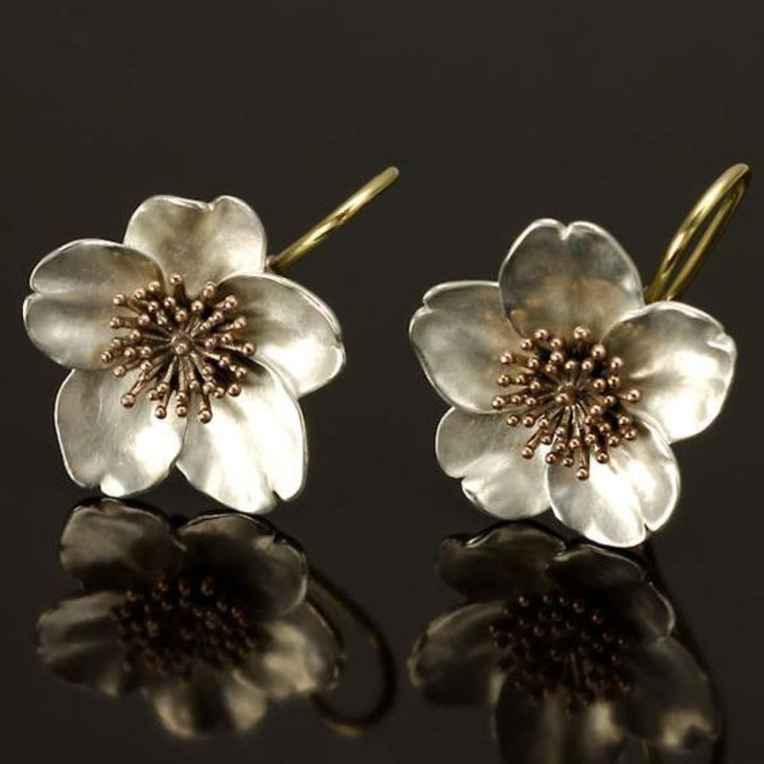 Caravanas Flor Vintage en Plata