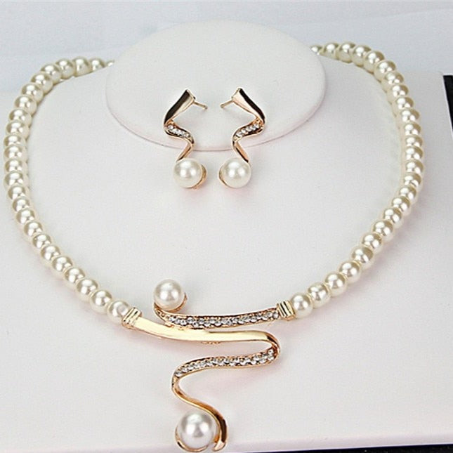 Conjunto Collar + Caravanas de Perlas Naturales