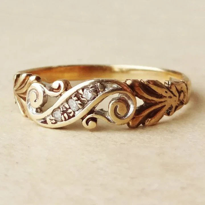 Anillo Hiedra Dorada Forjada Vintage