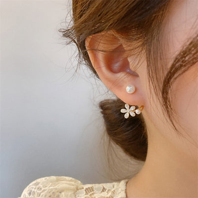Caravanas Florales con Circonitas y Perlas en Oro