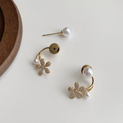 Caravanas Florales con Circonitas y Perlas en Oro