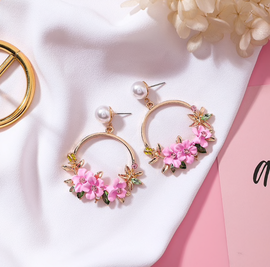 Caravanas de Flores y Perlas en Oro
