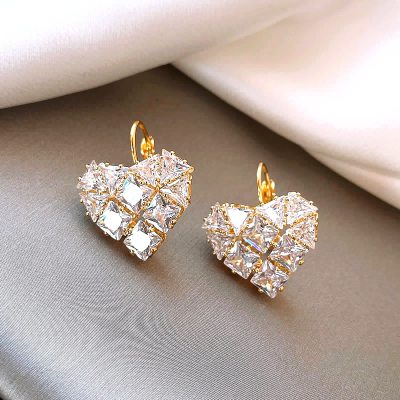 Elegantes Caravanas de Cristal en Forma de Corazón