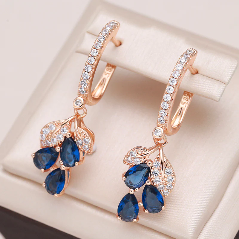 Caravanas Elegantes de Circonitas Azules en Oro