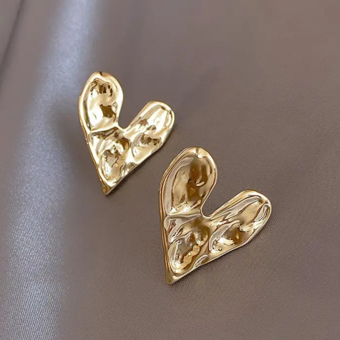 Elegantes Caravanas Corazón Dorado