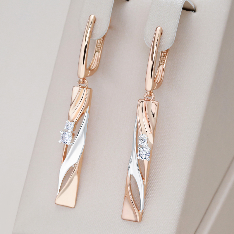 Elegantes Caravanas Rectangulares con Cristales en Oro
