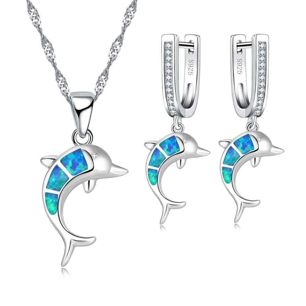 Conjunto de Collar y Caravanas de Ópalo y Plata con Forma de Delfín